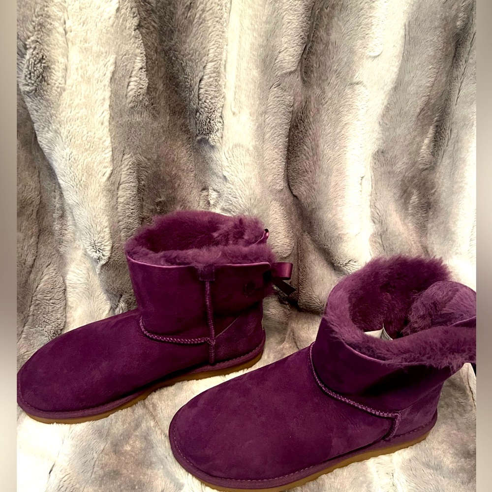 UGG Women's Mini Bailey Bow Boots - Pinot Noir 8M